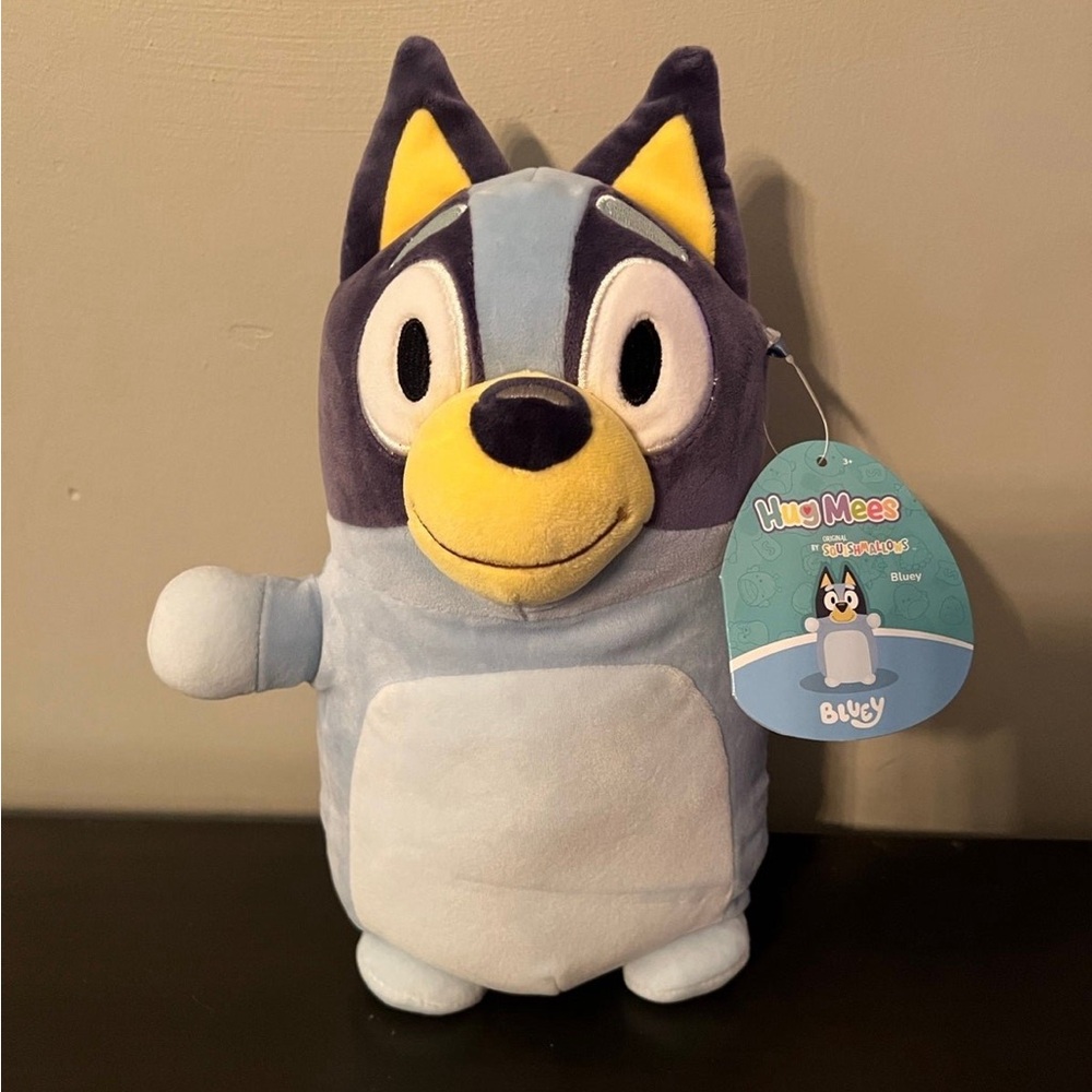 NWT Bluey HugMees Squishmallow